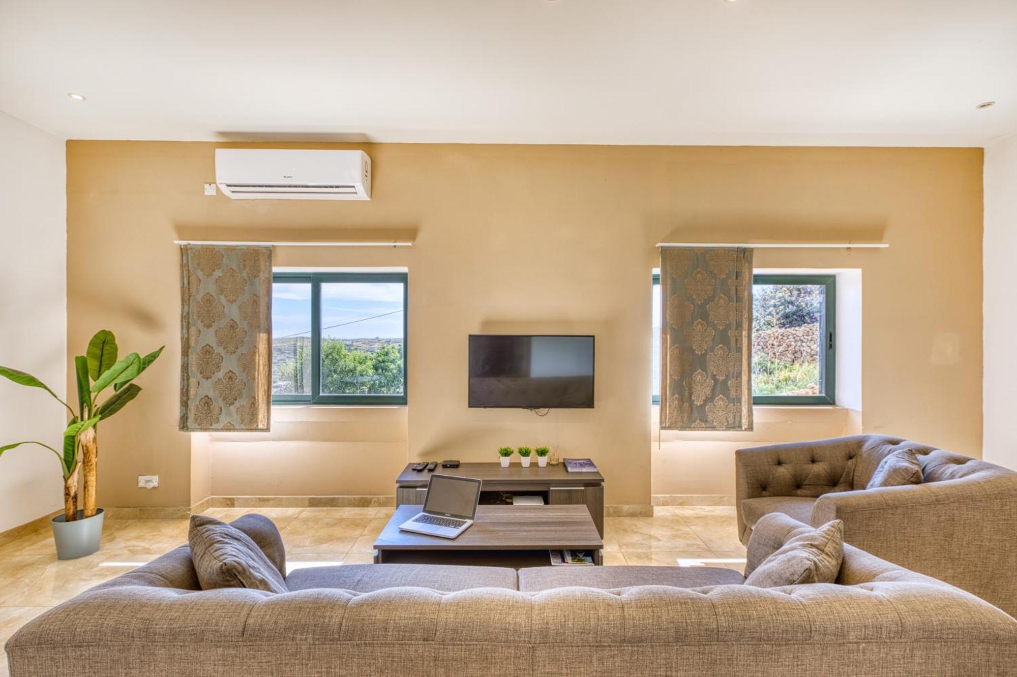 Spacious, Bright, Valley & Sea View Maisonette Xagħra Dış mekan fotoğraf