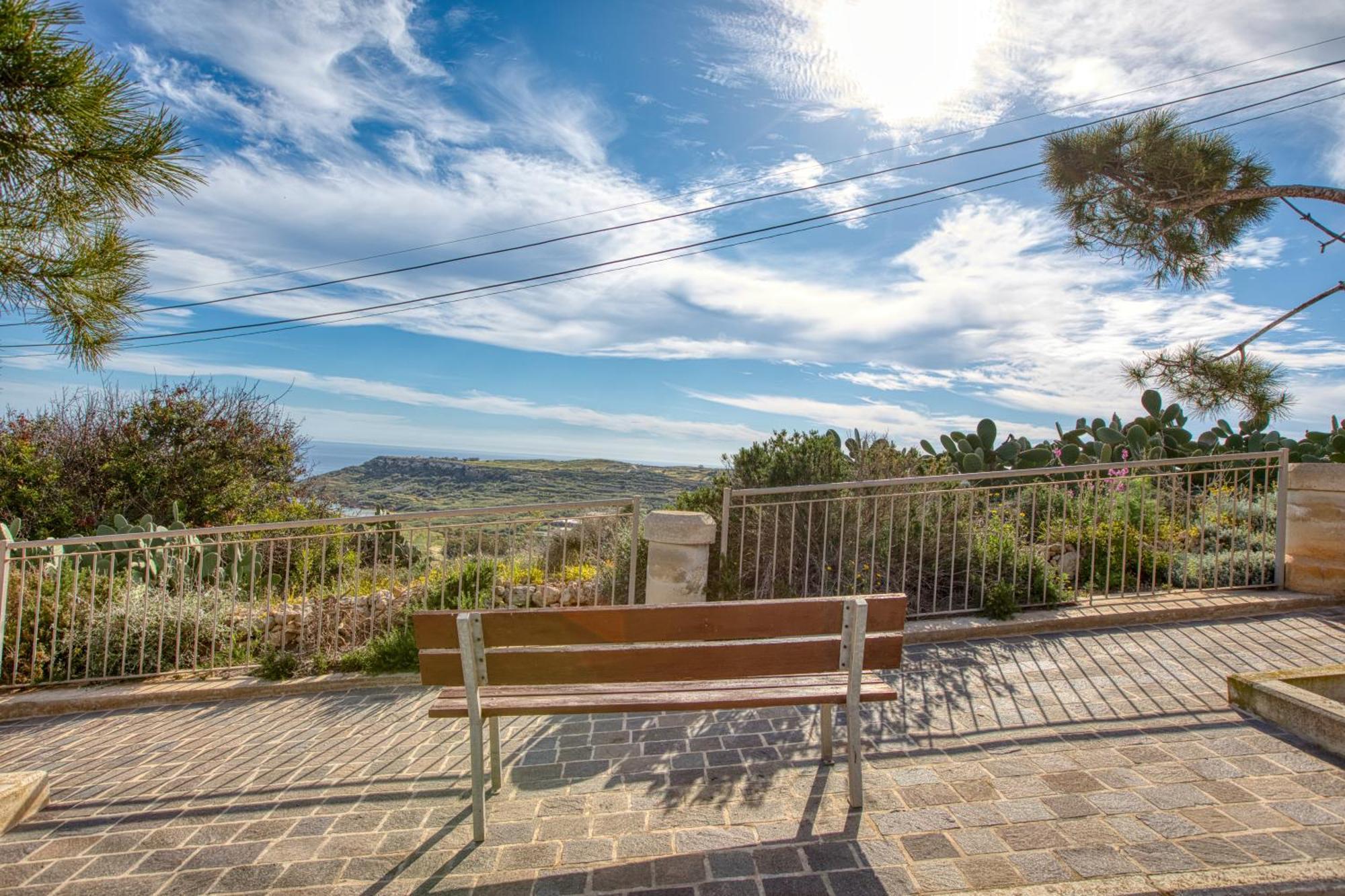 Spacious, Bright, Valley & Sea View Maisonette Xagħra Dış mekan fotoğraf