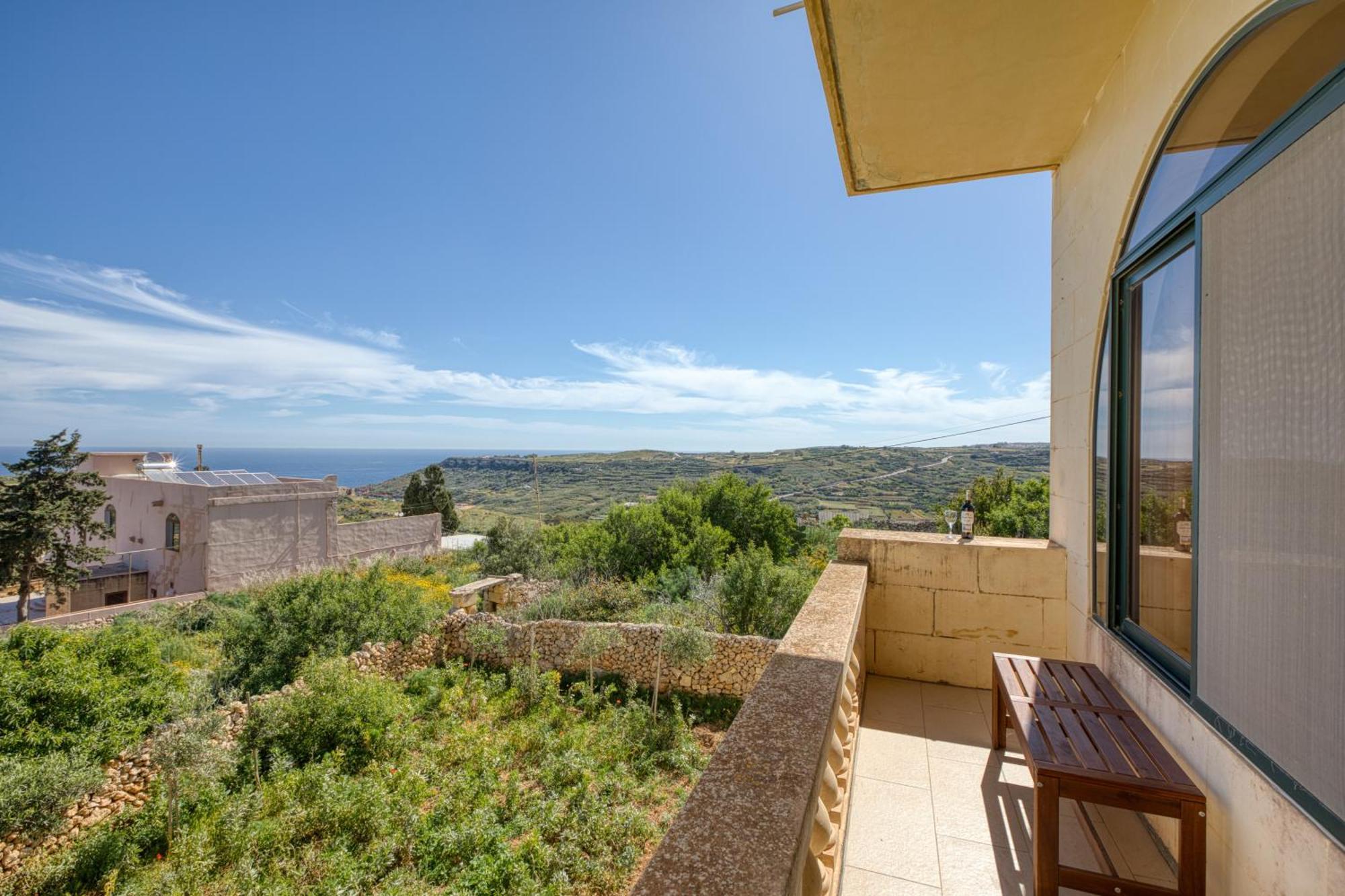 Spacious, Bright, Valley & Sea View Maisonette Xagħra Dış mekan fotoğraf