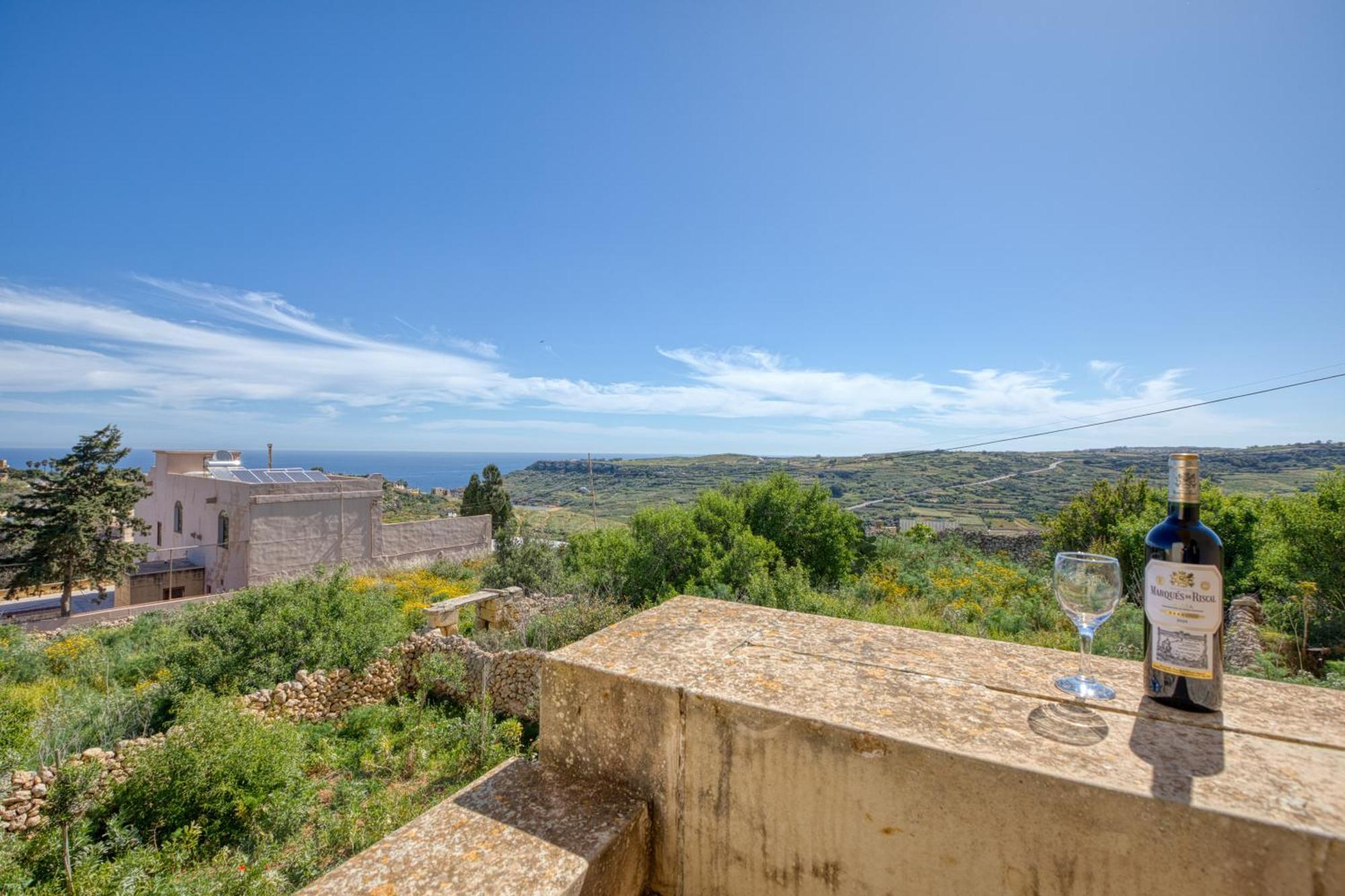 Spacious, Bright, Valley & Sea View Maisonette Xagħra Dış mekan fotoğraf